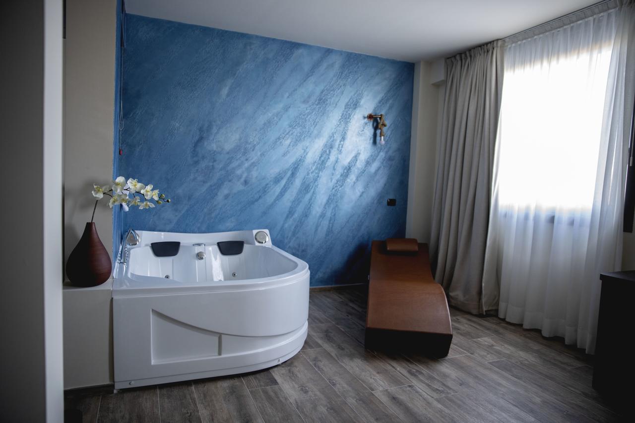 Castahotel Castagnito المظهر الخارجي الصورة