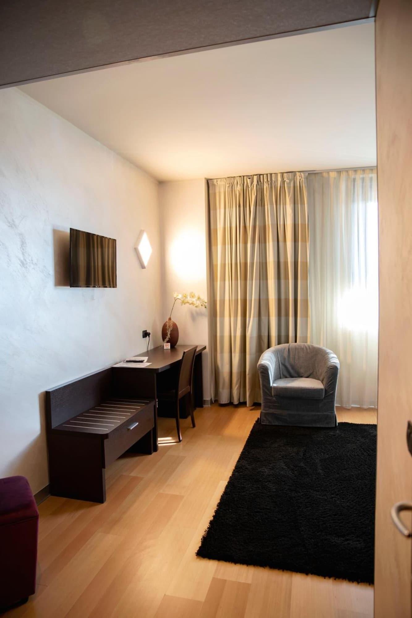 Castahotel Castagnito المظهر الخارجي الصورة
