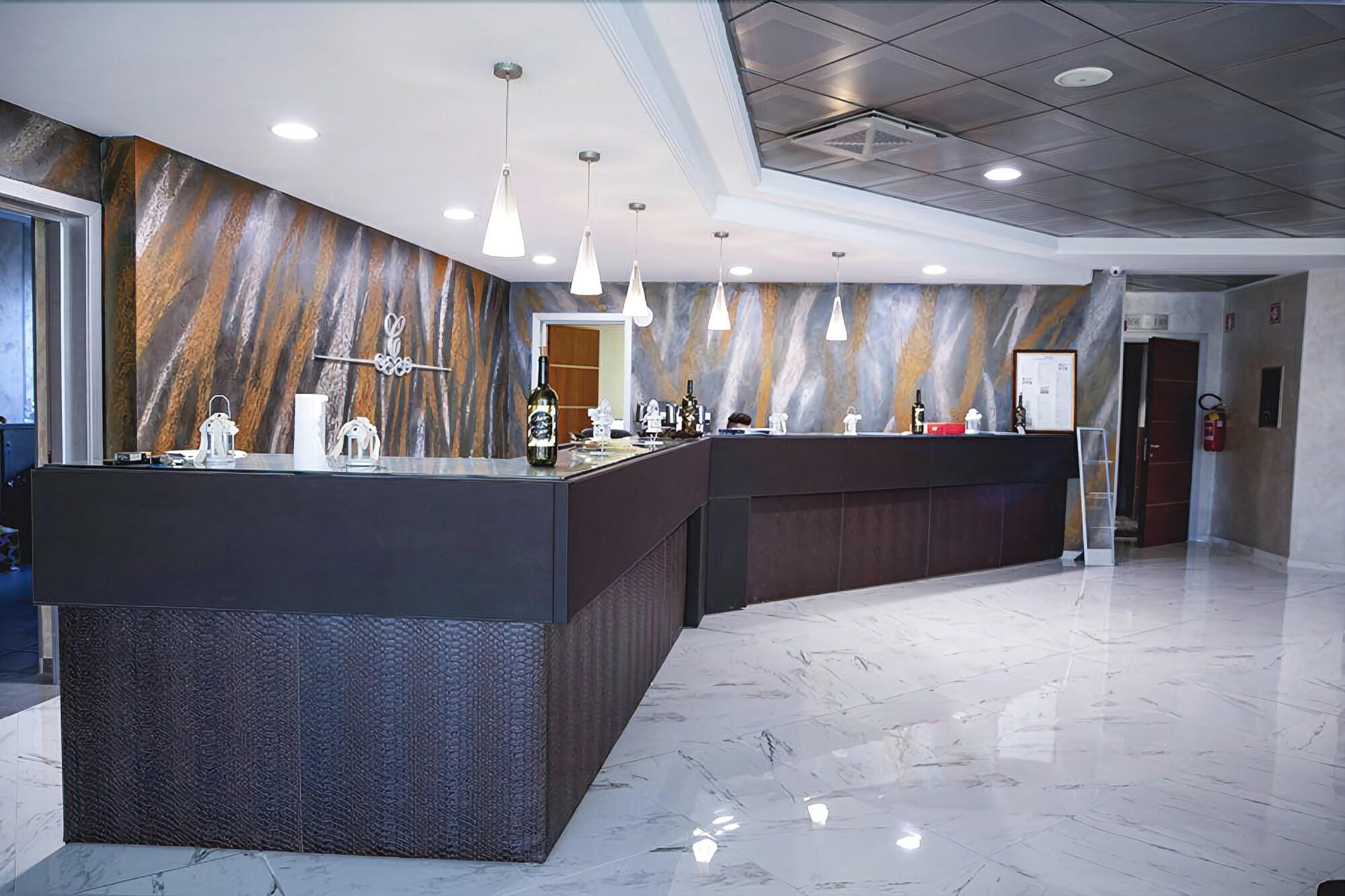 Castahotel Castagnito المظهر الخارجي الصورة
