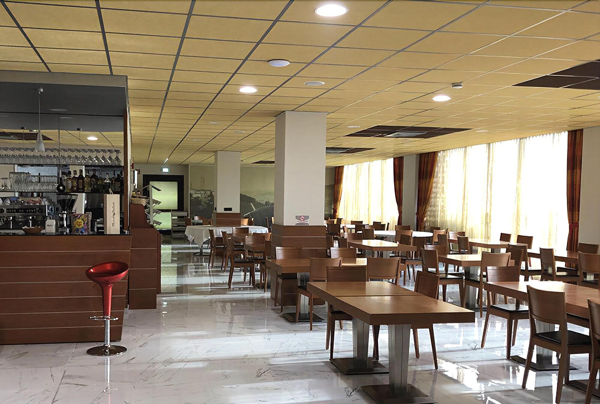 Castahotel Castagnito المظهر الخارجي الصورة