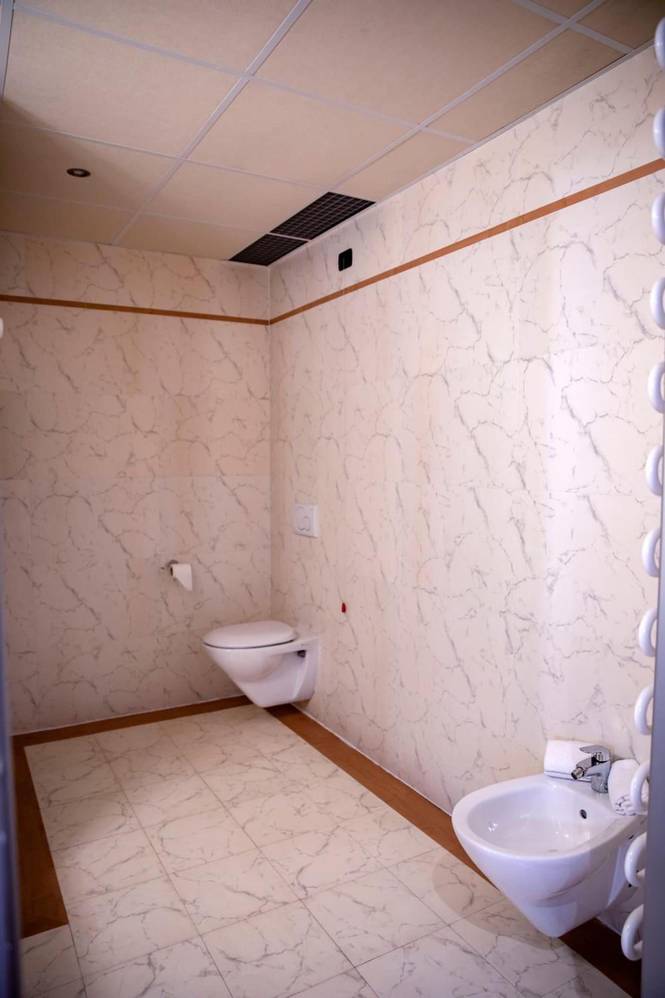 Castahotel Castagnito المظهر الخارجي الصورة